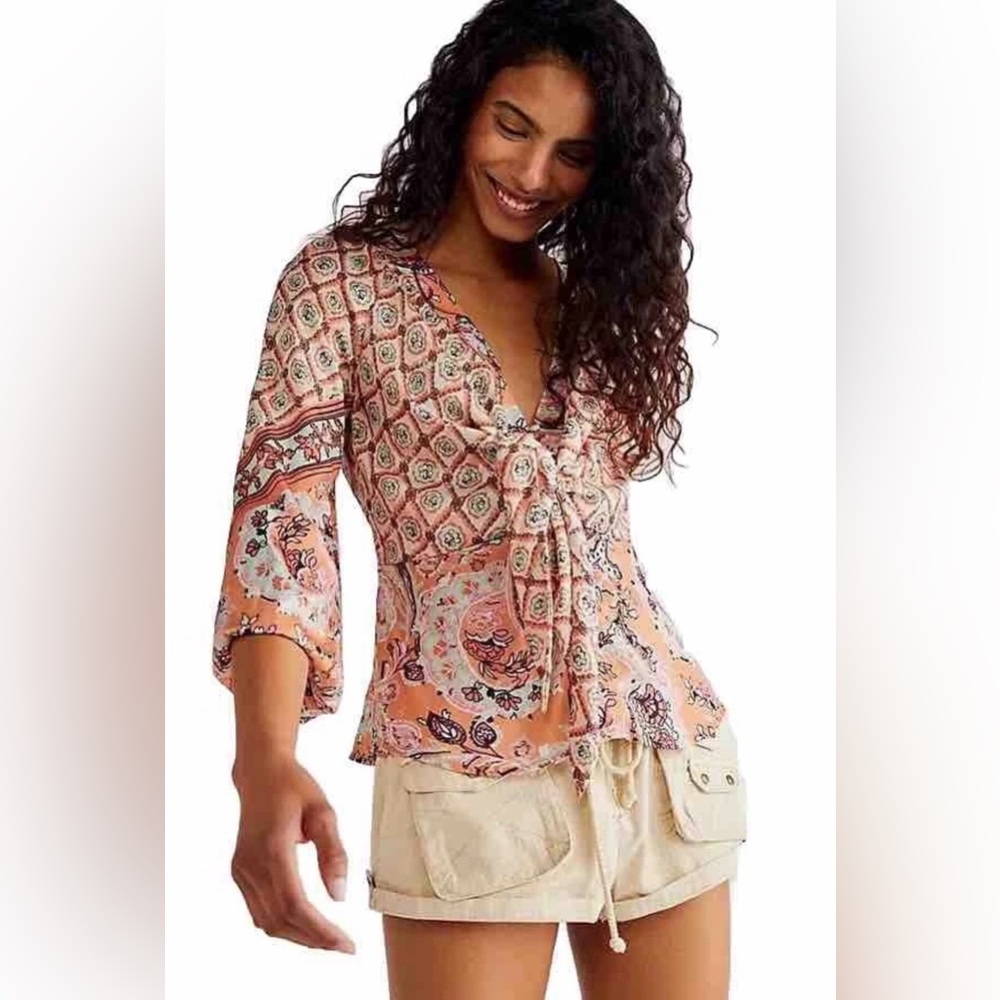 Free People Women's Patterned Blouse - Peach and White